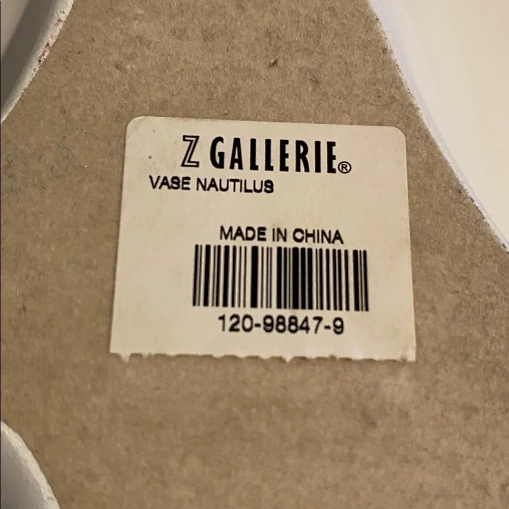 Z Gallerie Cream Off White Spiral Nautilus Vase Sculpture